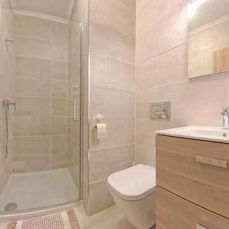 Elite 4a Apartment *